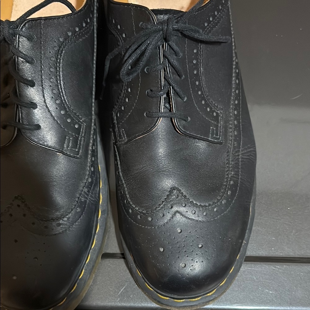 Classic Black Leather Dr. Marten’s Men's Brogues - sz 13 US/ 42 EU / UK 12 - Picture 3 of 12